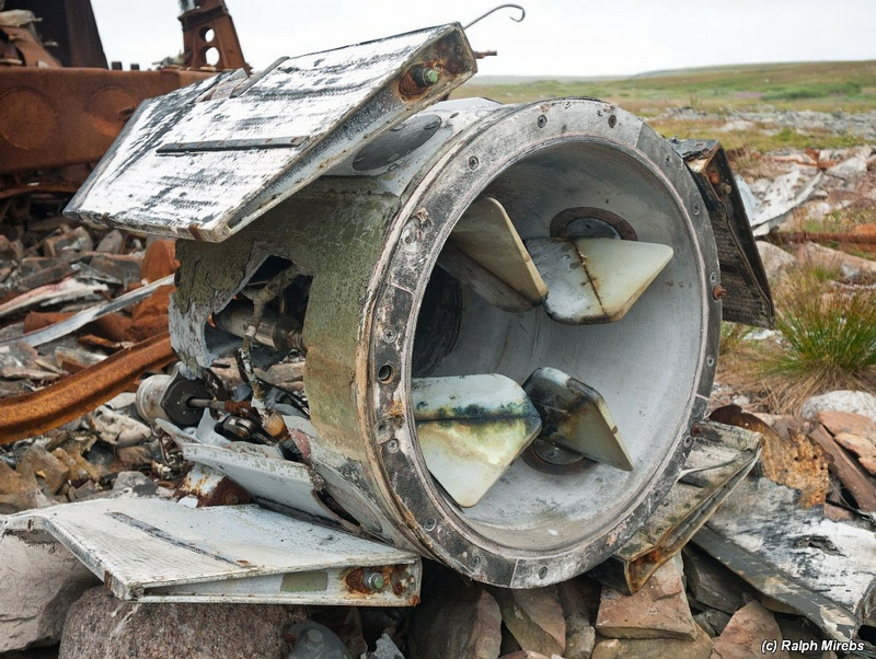 Illustration for article titled This Island Holds the Decaying Remains of the Soviet Nuclear Fleet